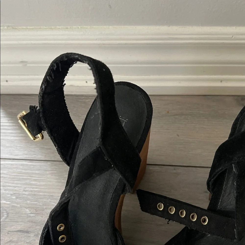 Black Platform Sandals